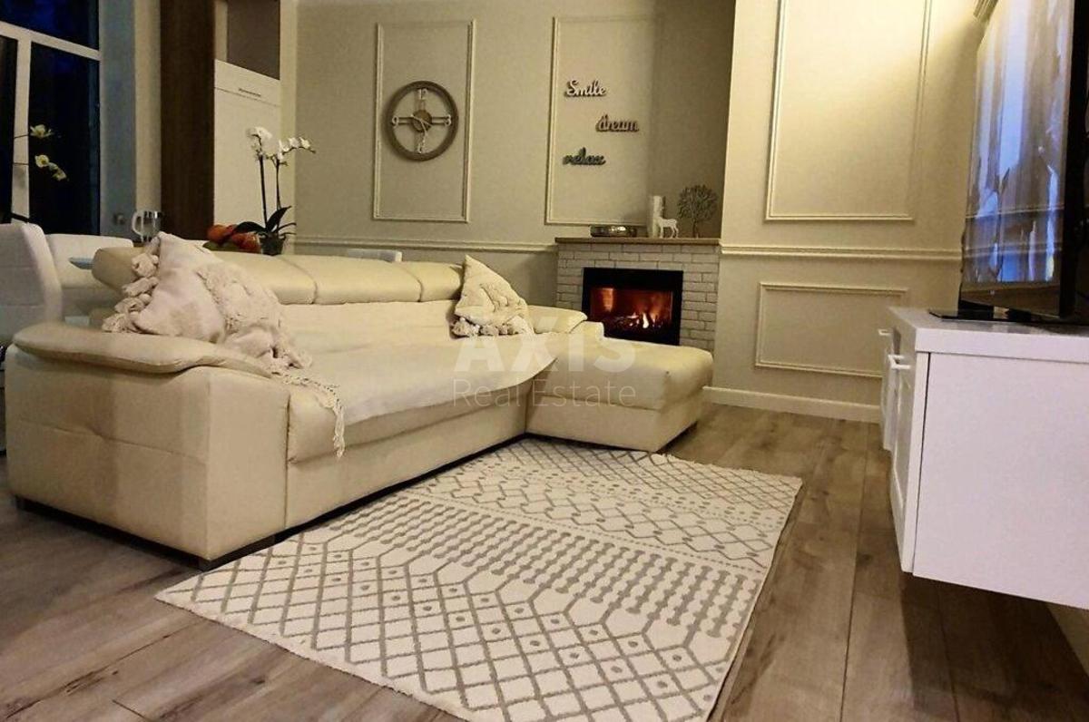 2k apartment vul. Zatyshna 163