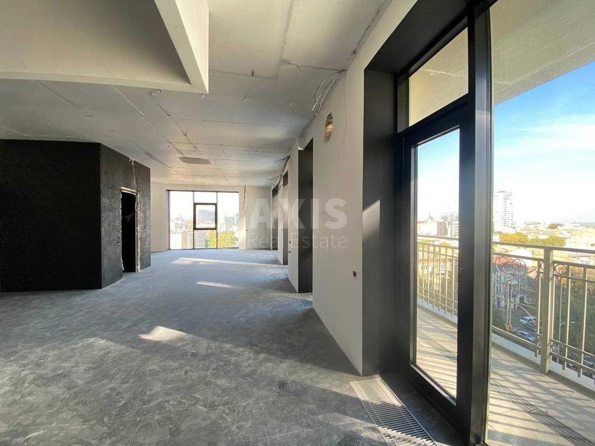 4k apartment vul. Bul'varno-Kudrjavs'ka 211
