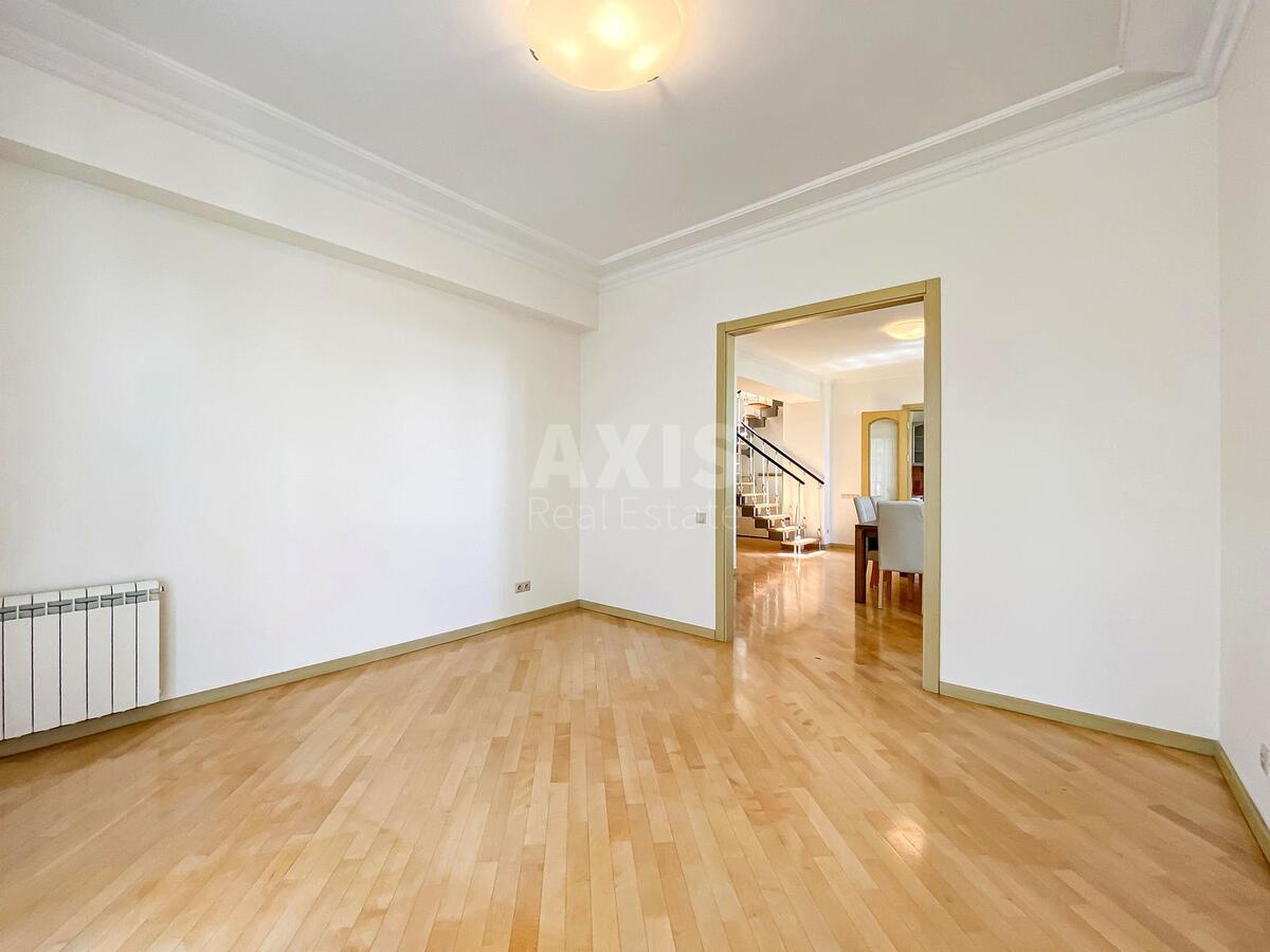 5к квартира ул. Евгения Чикаленко 1/3633402