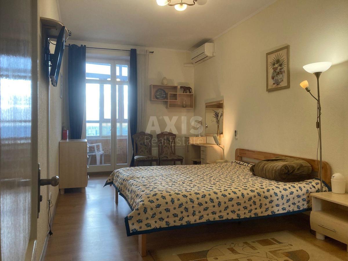 2к квартира ул. Евгения Коновальца 36В3