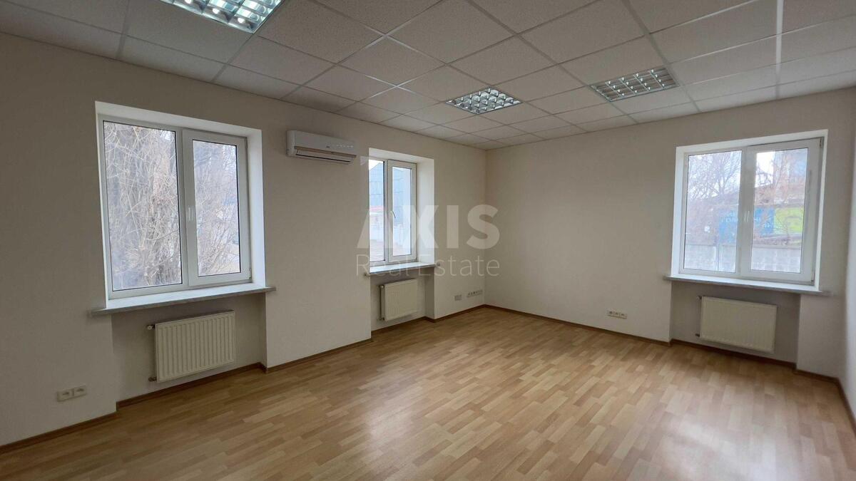 Office vul. Mashynobudivna 50, 245m2