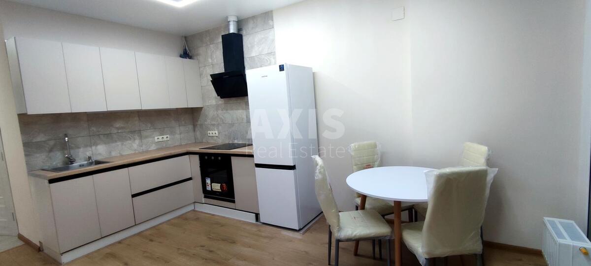 1k apartment pr-t Berestejskij 11639393