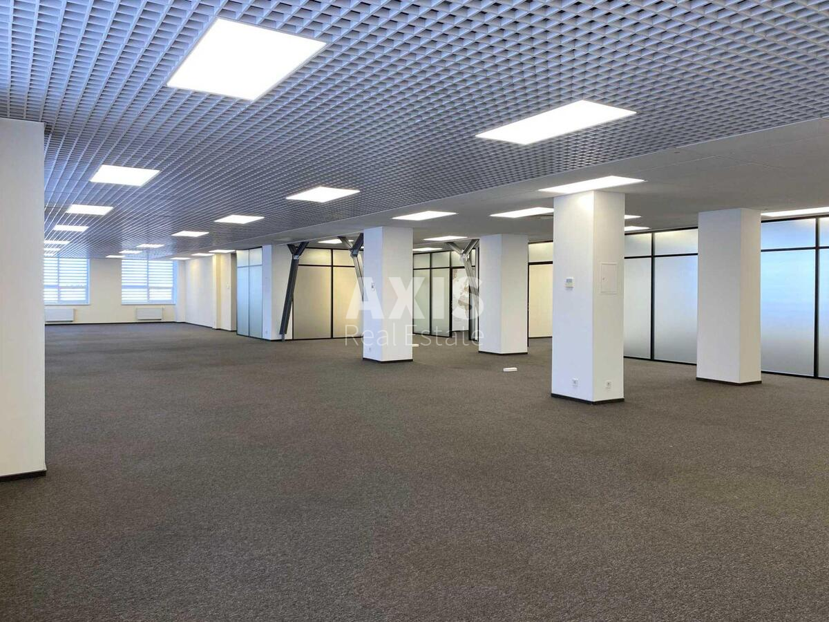 Office vul. Degtjarivs'ka 27Т, 618m2
