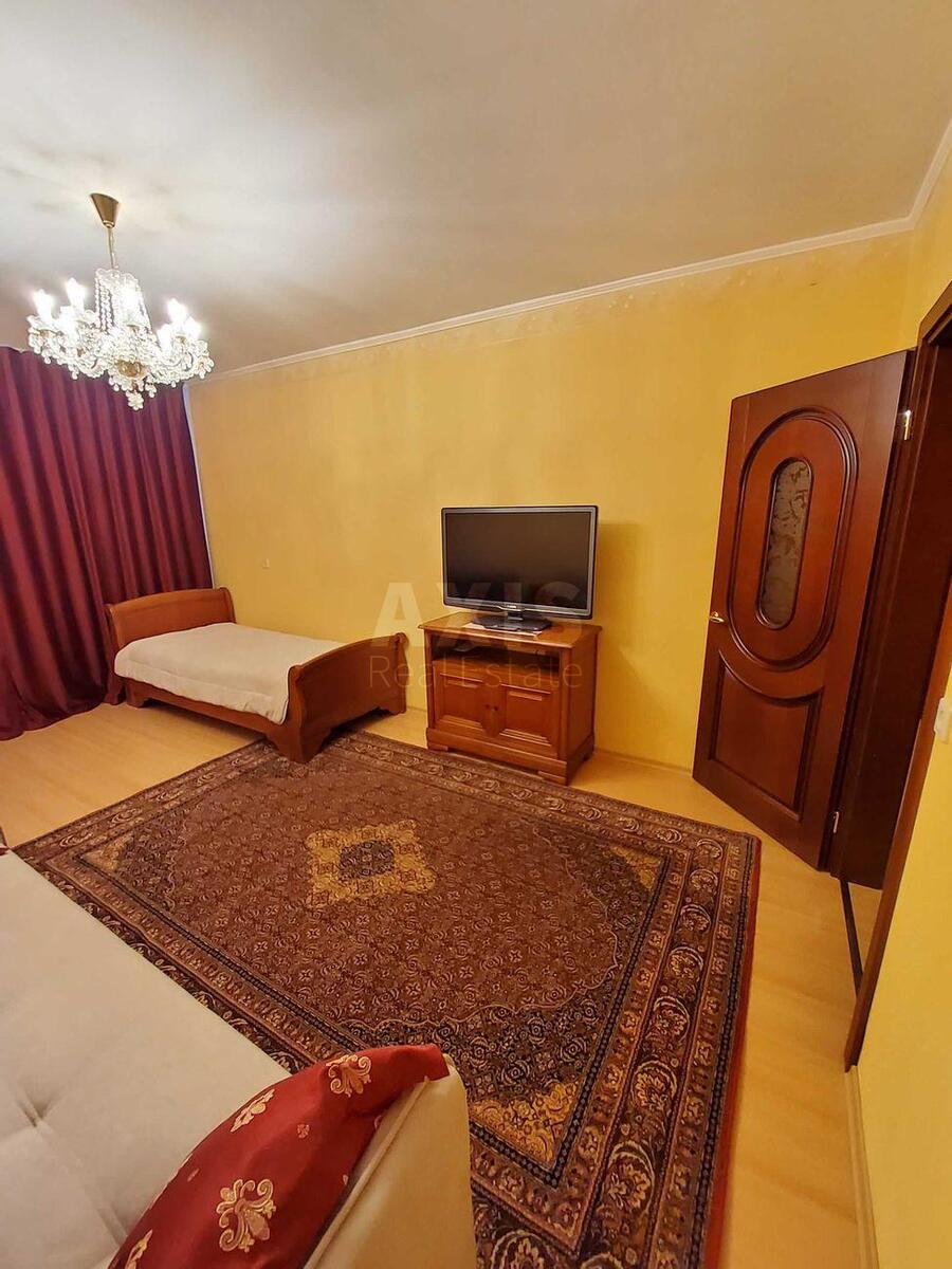 2к квартира ул. Драгоманова 12А569912