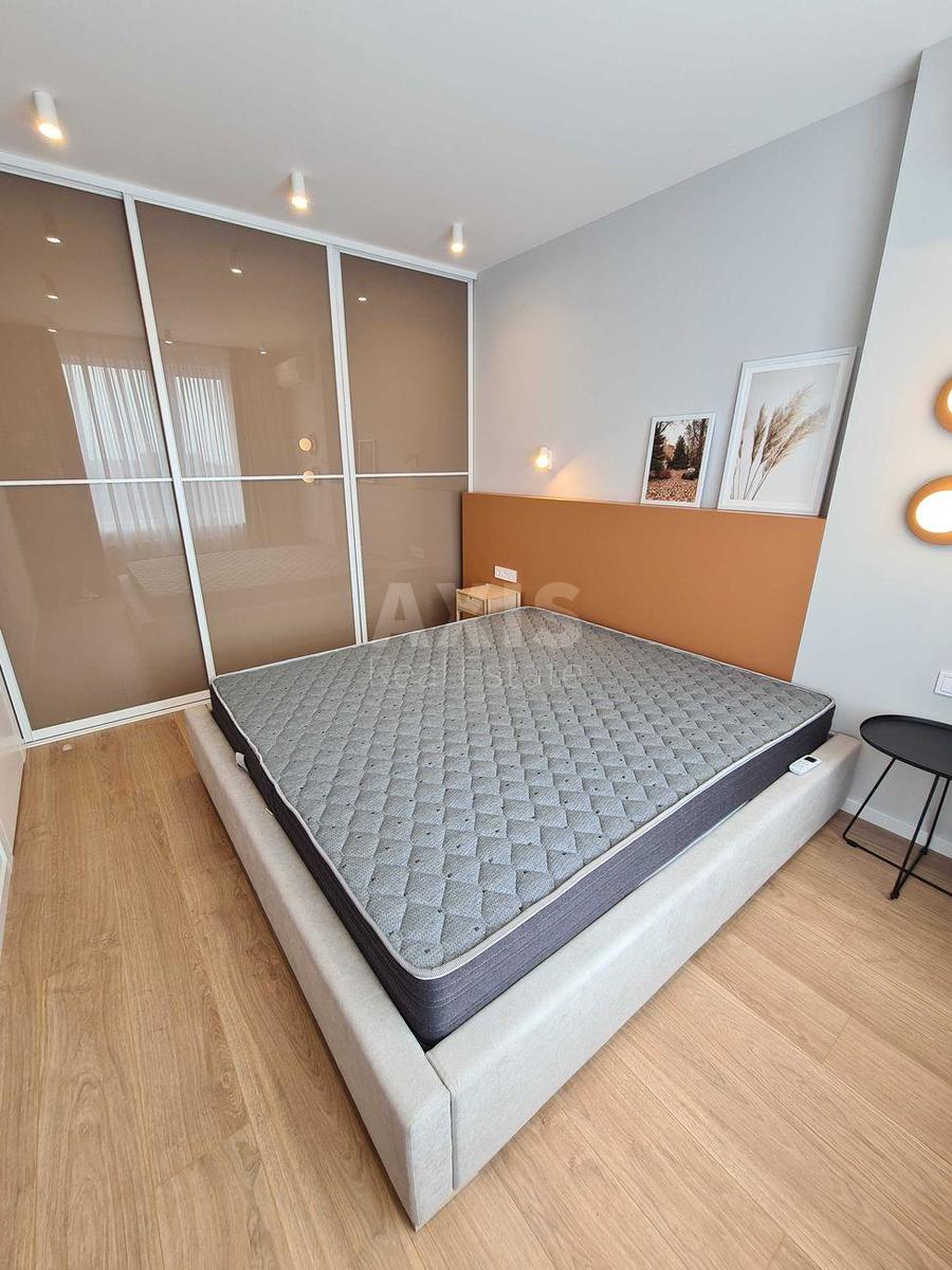 2k apartment vul. Zabolotnogo Akademika 12