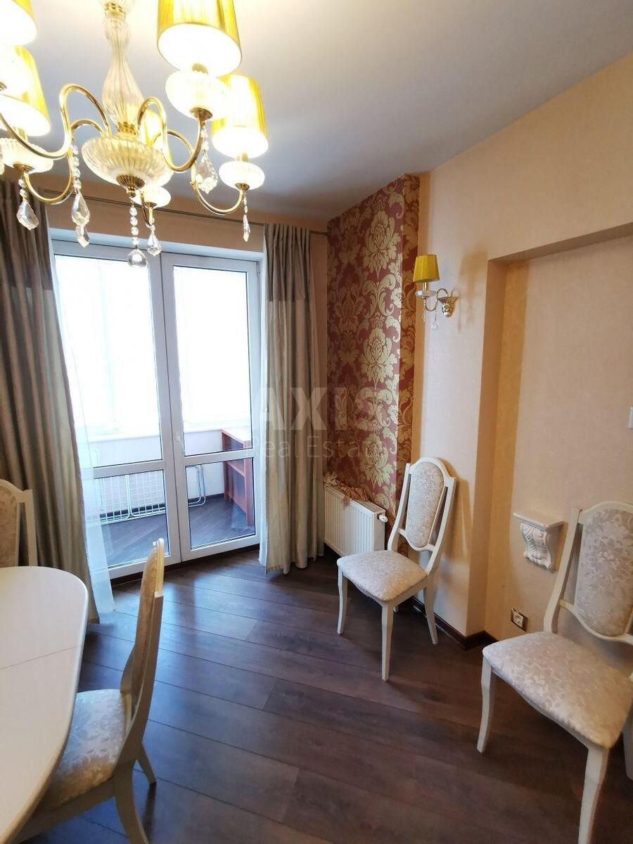 1k apartment nab. Dniprovs'ka 1611830