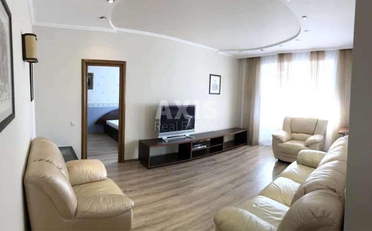 2k apartment vul. Dragomyrova Myhajla 2
