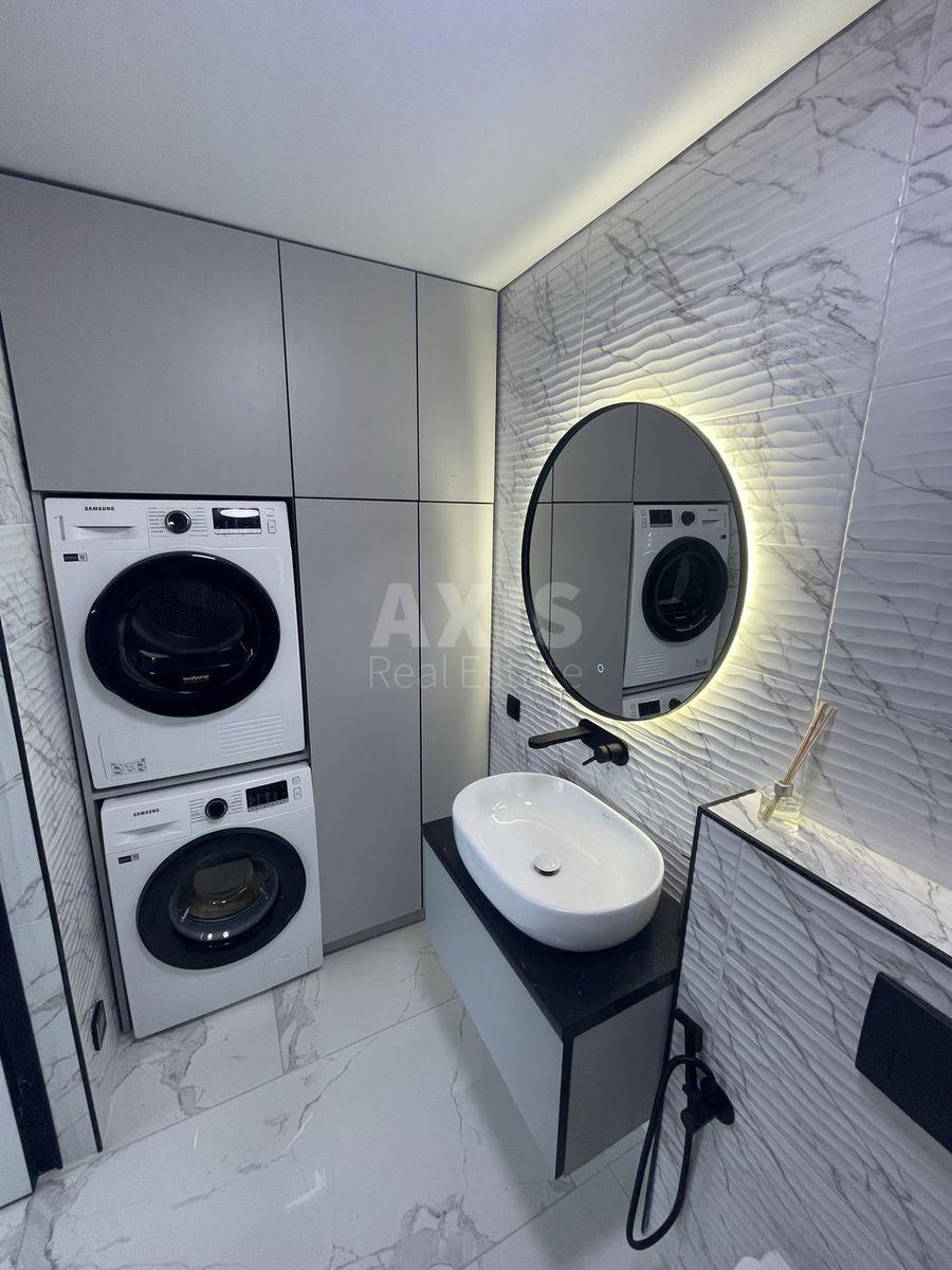 3k apartment vul. Myhajla Maksymovycha 323
