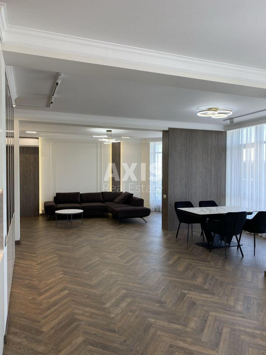 4k apartment vul. Strutyns'kogo Sergija 22