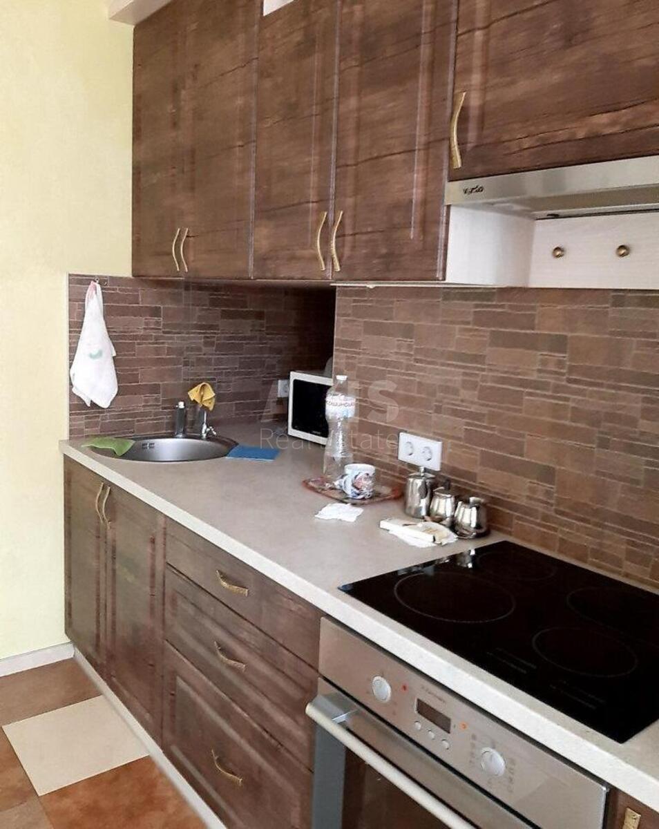 1k apartment vul. Gradyns'ka 7