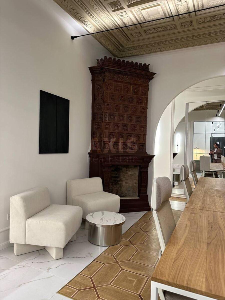 Office vul. Rustaveli Shota 22, 180m23