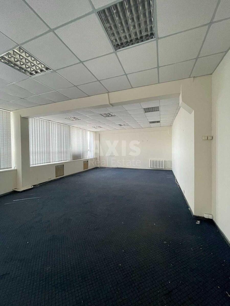 Trade object vul. Sverstjuka Jevgena 2Б, 20m2