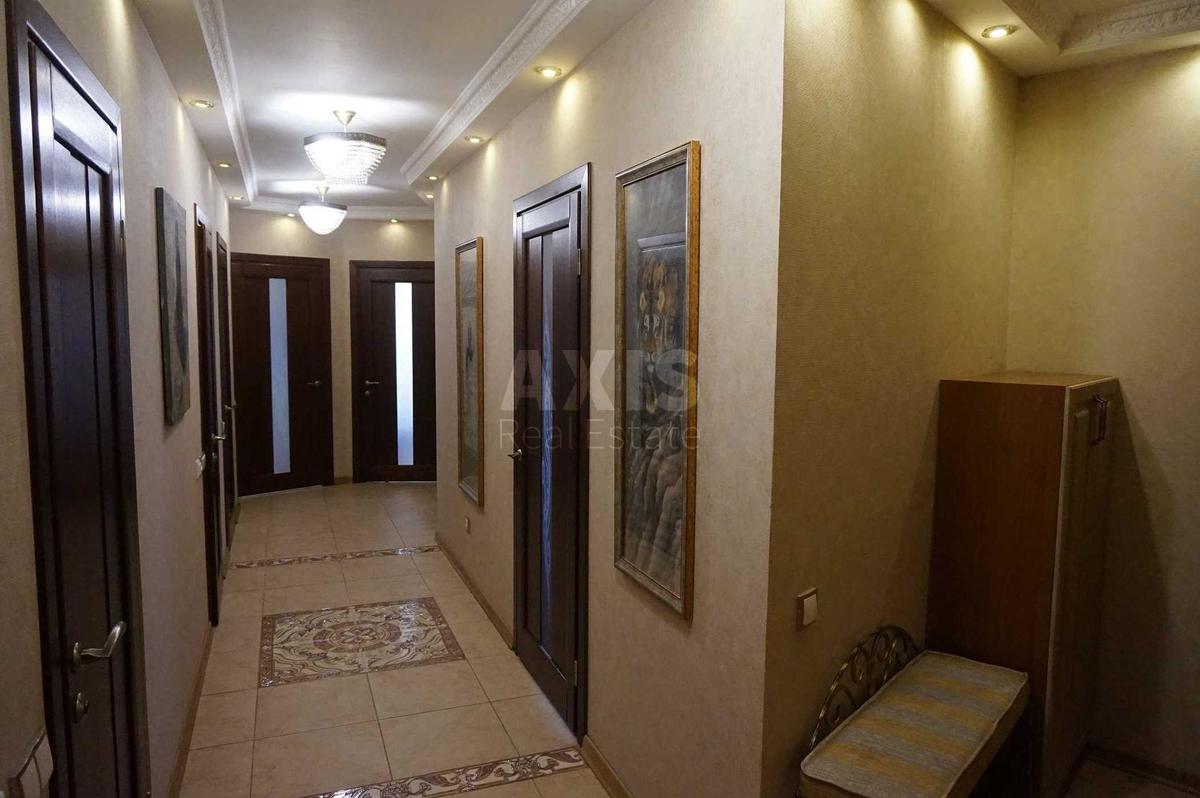 4k apartment vul. Get'mana Vadyma 1Б9