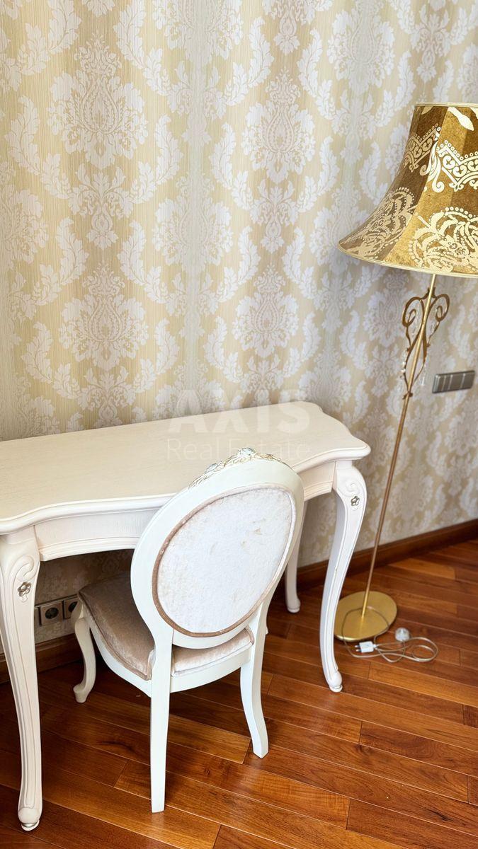 3k apartment vul. Instytuts'ka 18А4