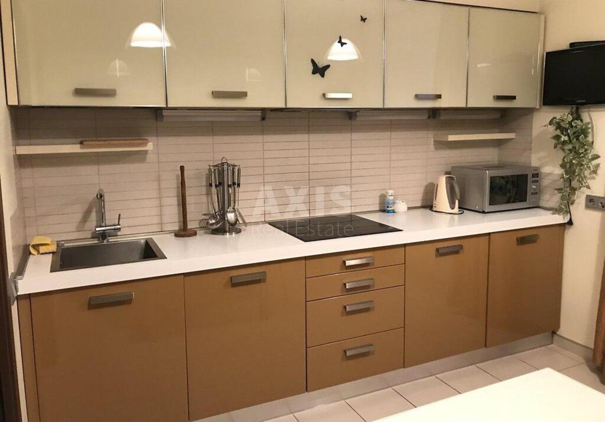 2k apartment vul. Volyns'ka 10