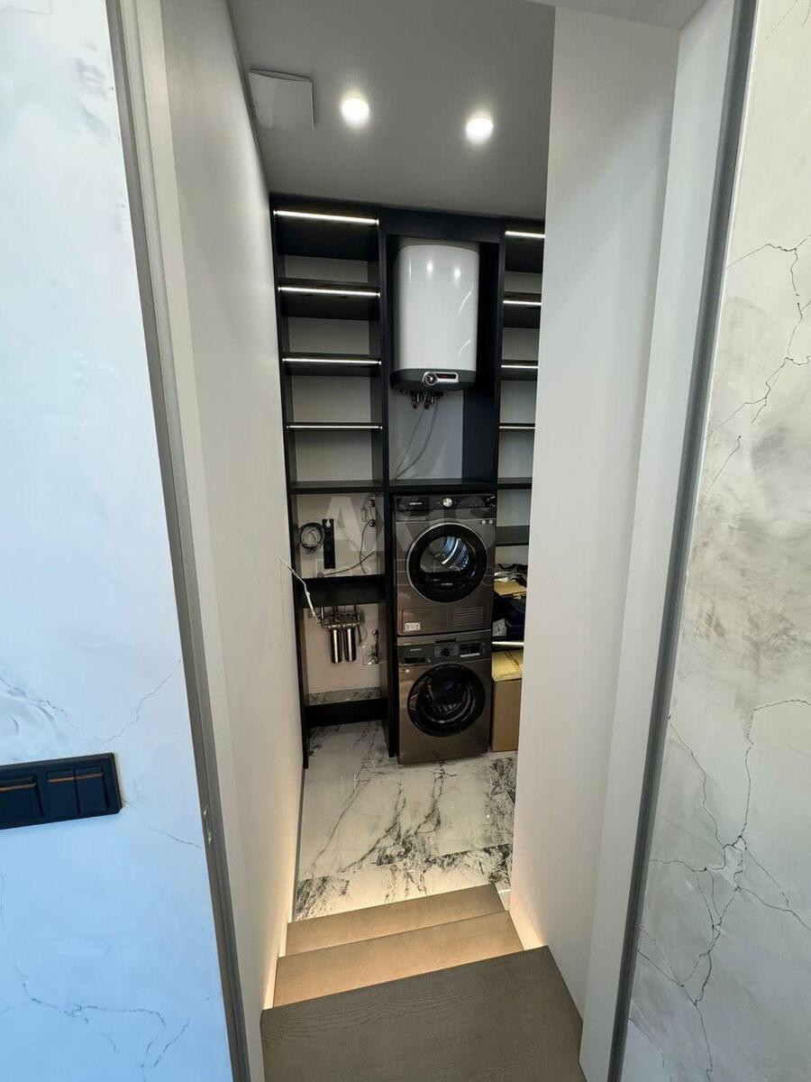 1k apartment vul. Dragomyrova Myhajla 4Б10