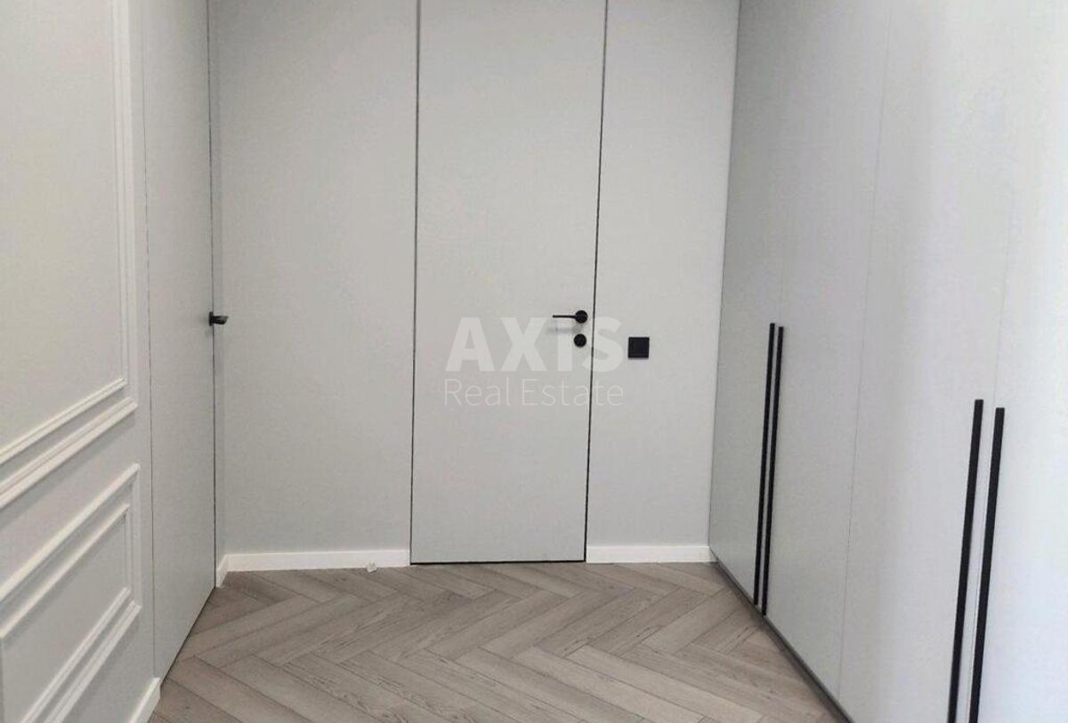 1k apartment vul. Dragomyrova Myhajla 14А4