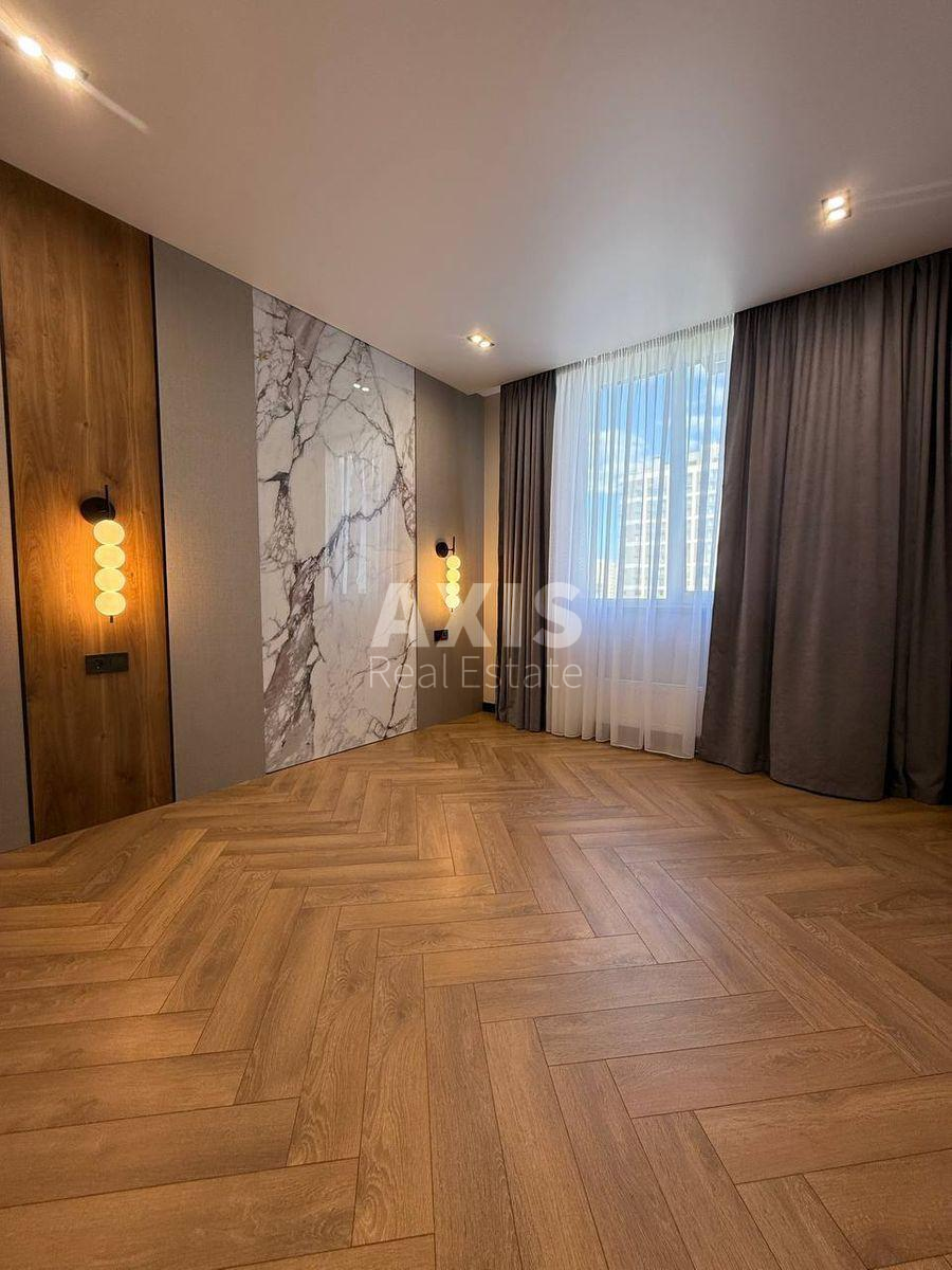 4k apartment vul. Rodyny Kristeriv 14581356