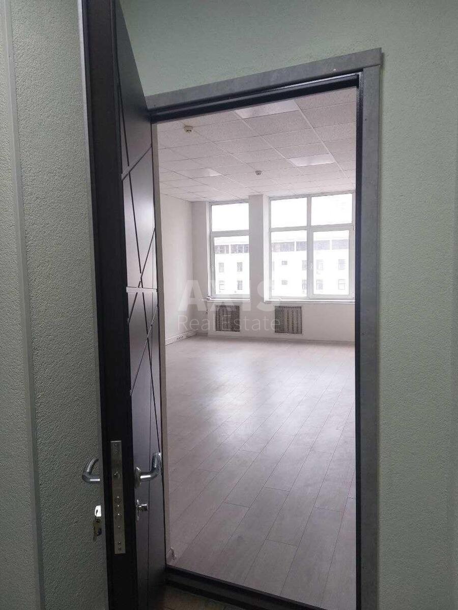 Office vul. Kutuzova 18/7, 32m20