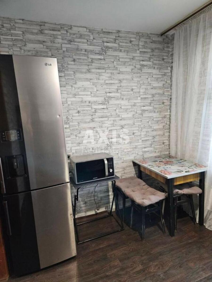 1k apartment vul. Vyshnjakivs'ka 8а0