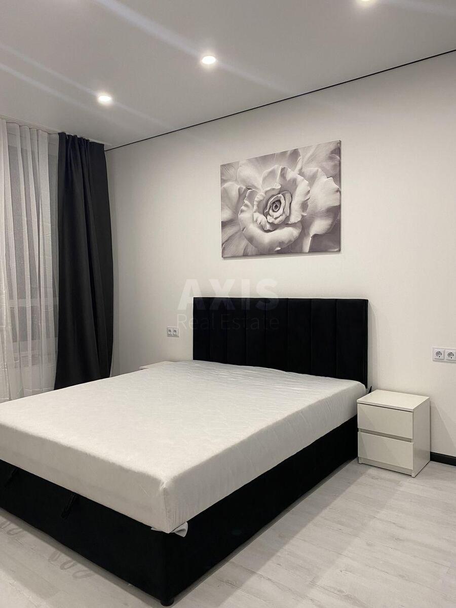 1k apartment vul. Oleksandra Olesja 8/171