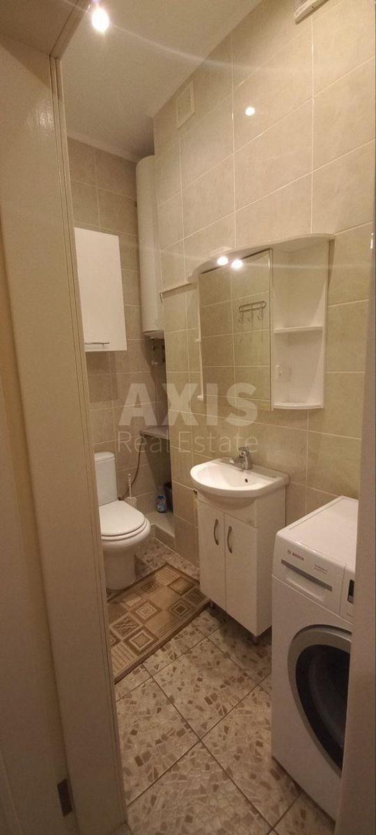 2k apartment vul. Jevgena Konoval'cja 36В5