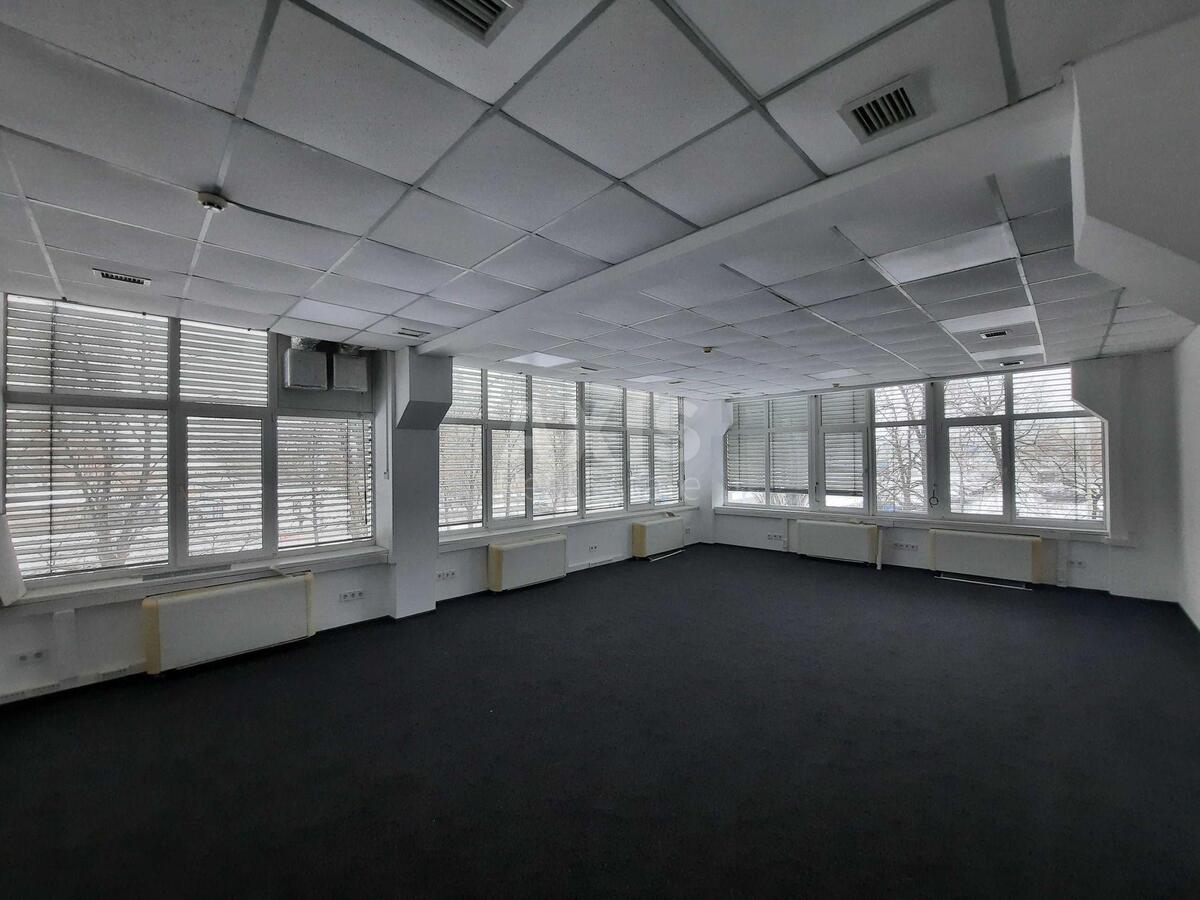 Office vul. Degtjarivs'ka 52, 506m22