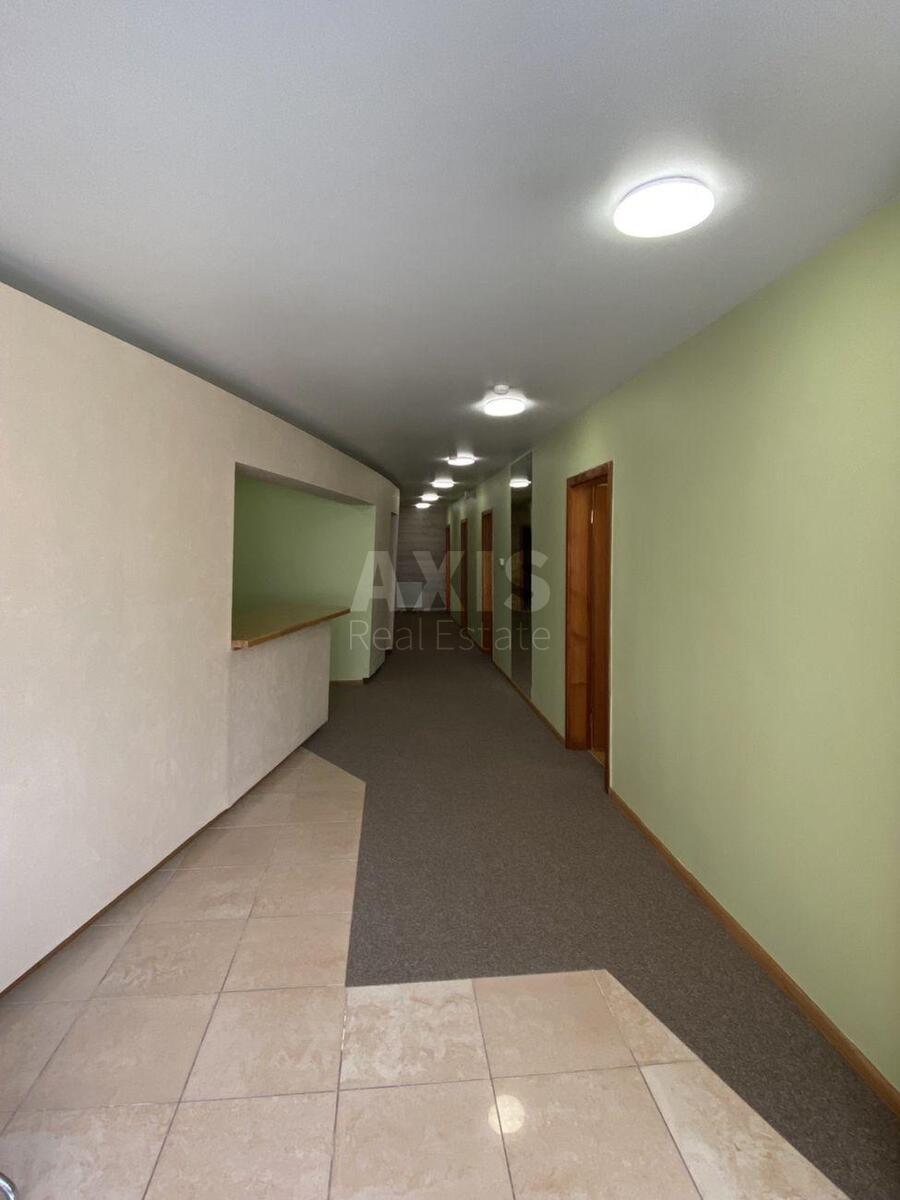 Office vul. Ahmatovoi' Anny 13, 272m2599447
