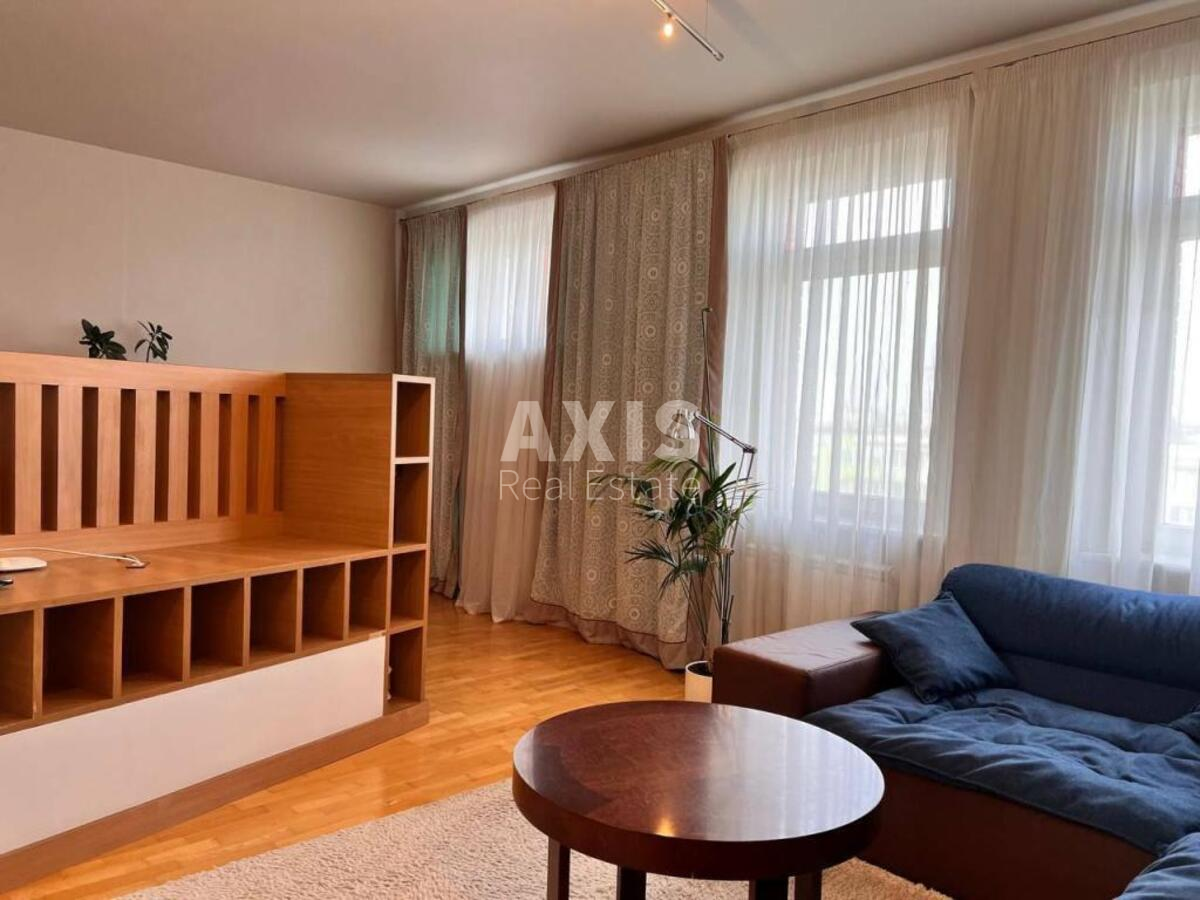 4k apartment vul. Botkina 40