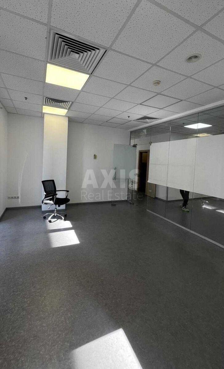 Office vul. Fizkul'tury 28, 132m2570622