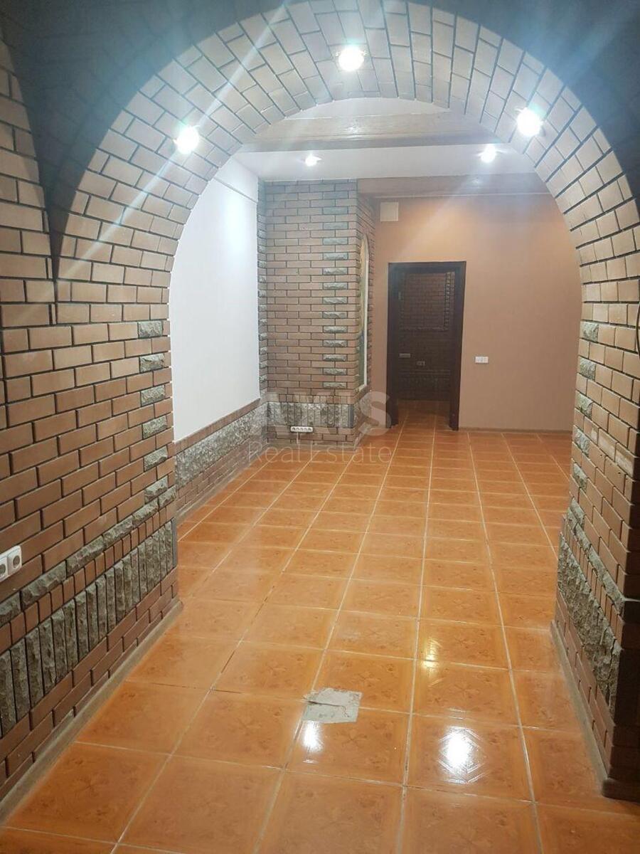Trade object vul. Barbjusa Anri 5, 182m26