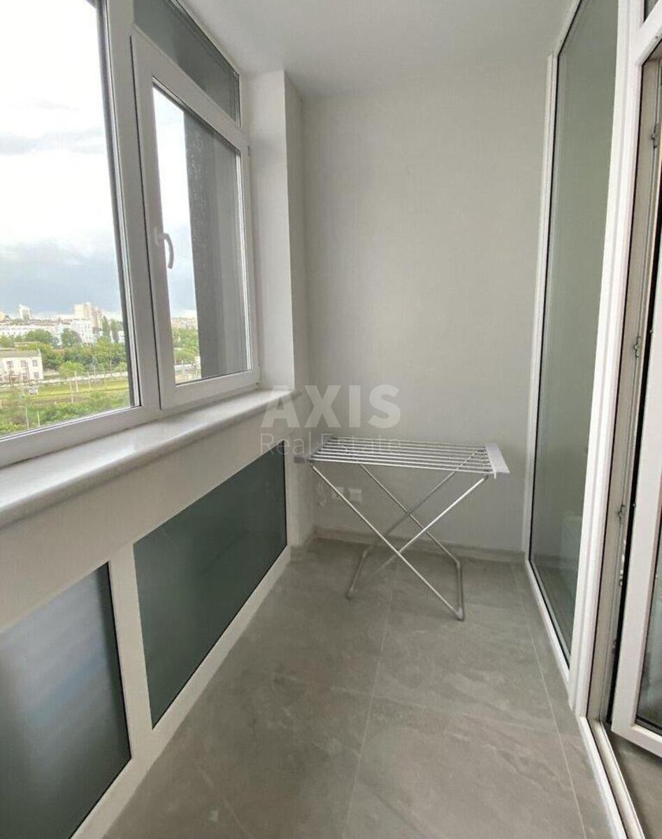 1k apartment pr-t Peremogy 11, корп. 210