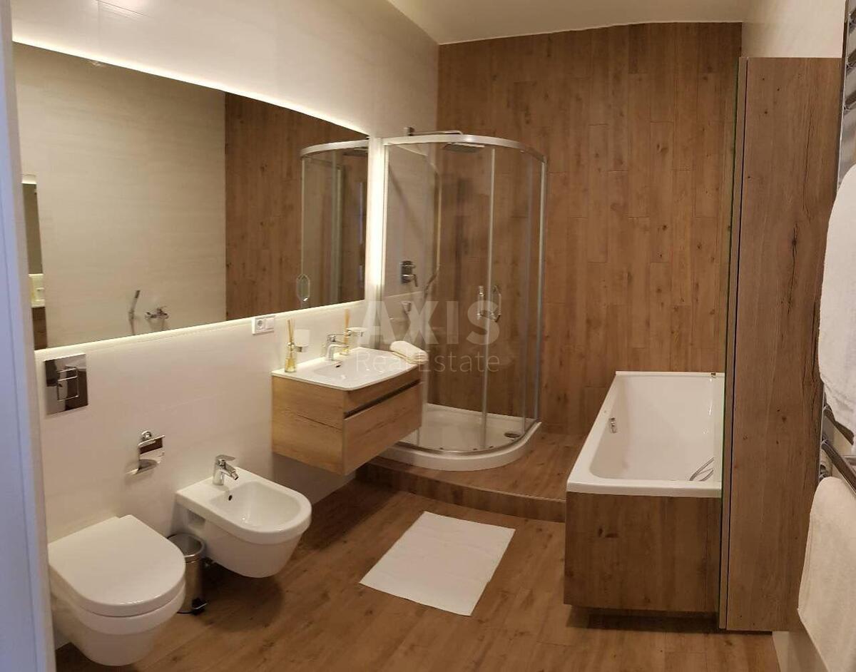 3k apartment vul. Strutyns'kogo Sergija 24