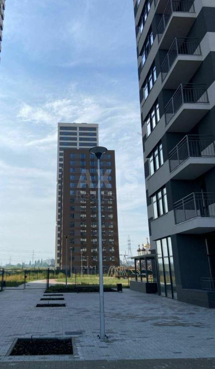 2k apartment vul. Vsevoloda Zmijenka 10/10