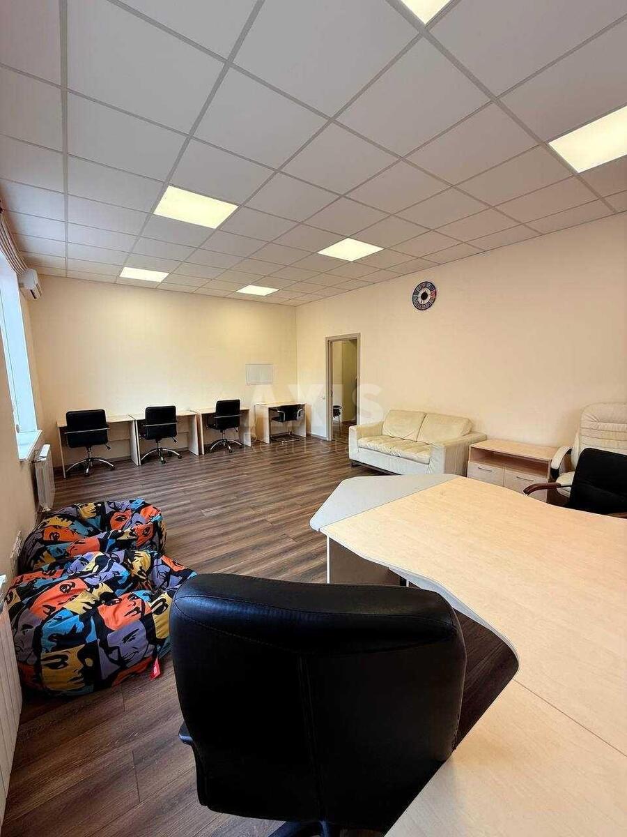Office vul. Glybochyc'ka 17, корп. б, 69m257236