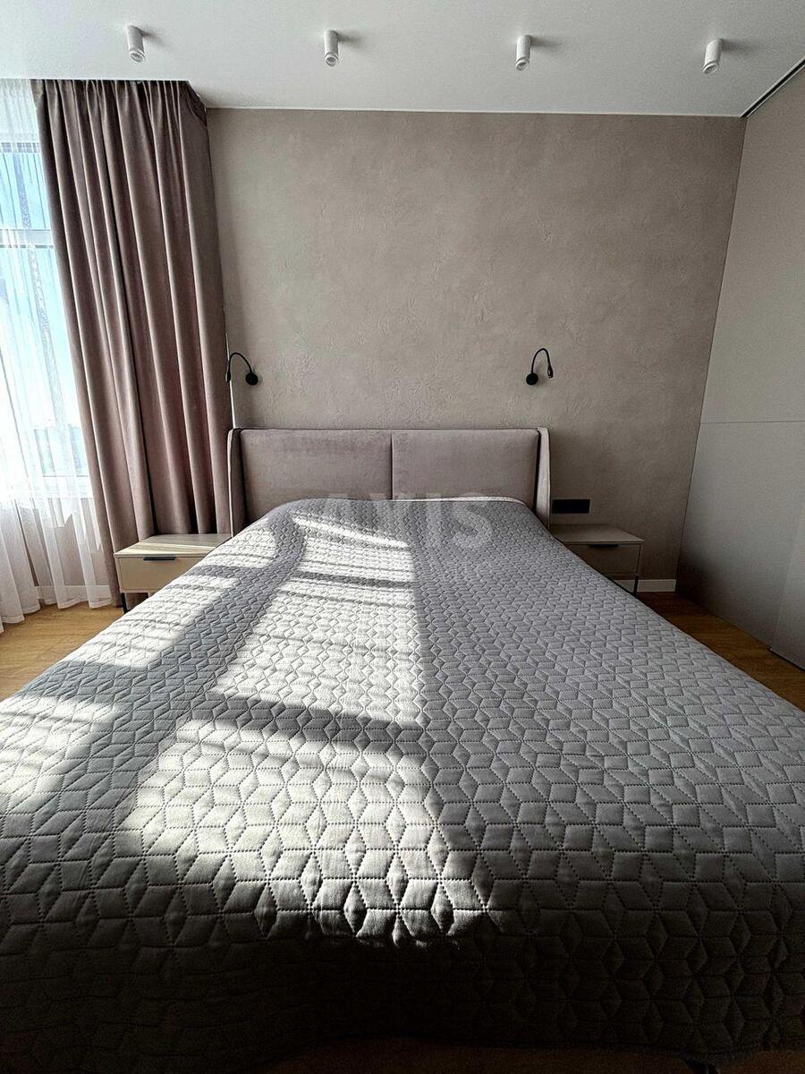 2k apartment vul. Sverstjuka Jevgena 4619794