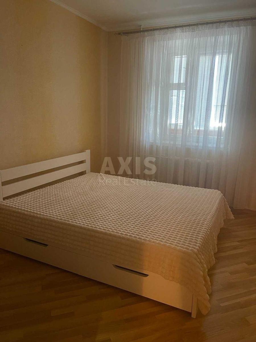 3k apartment vul. Ahmatovoi' Anny 38