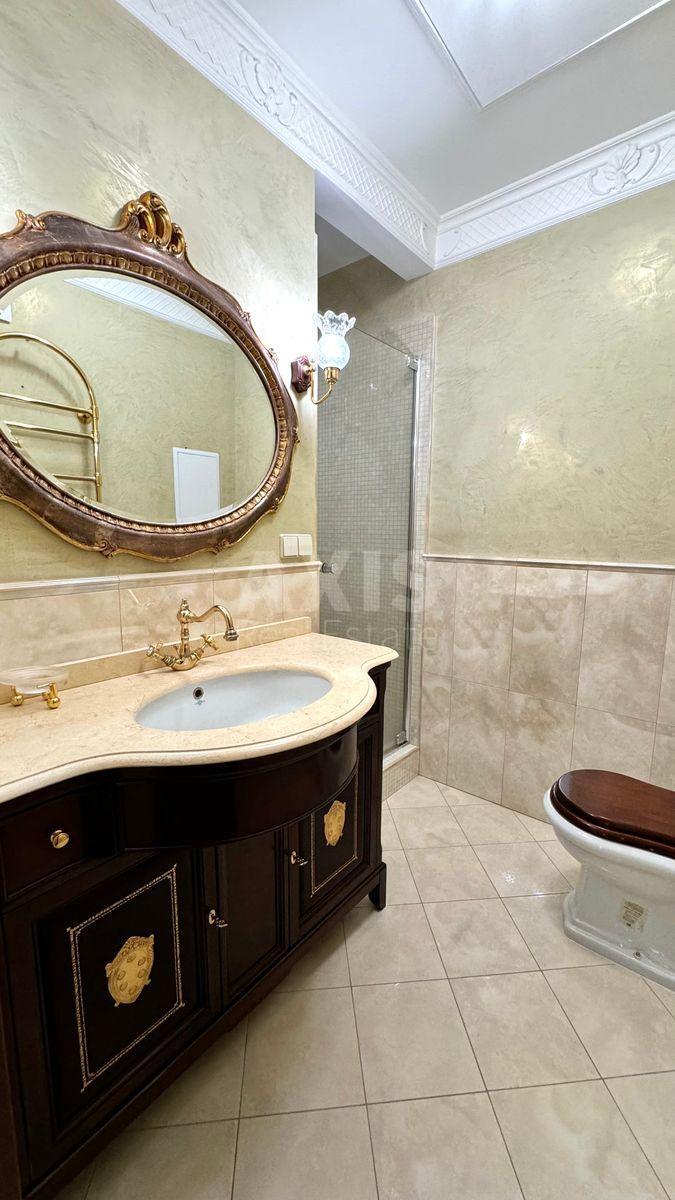 3k apartment vul. Instytuts'ka 18А5
