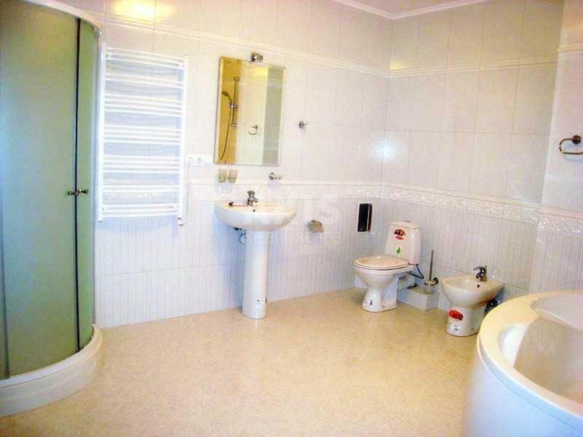 5k apartment vul. Turgenjevs'ka 52/589