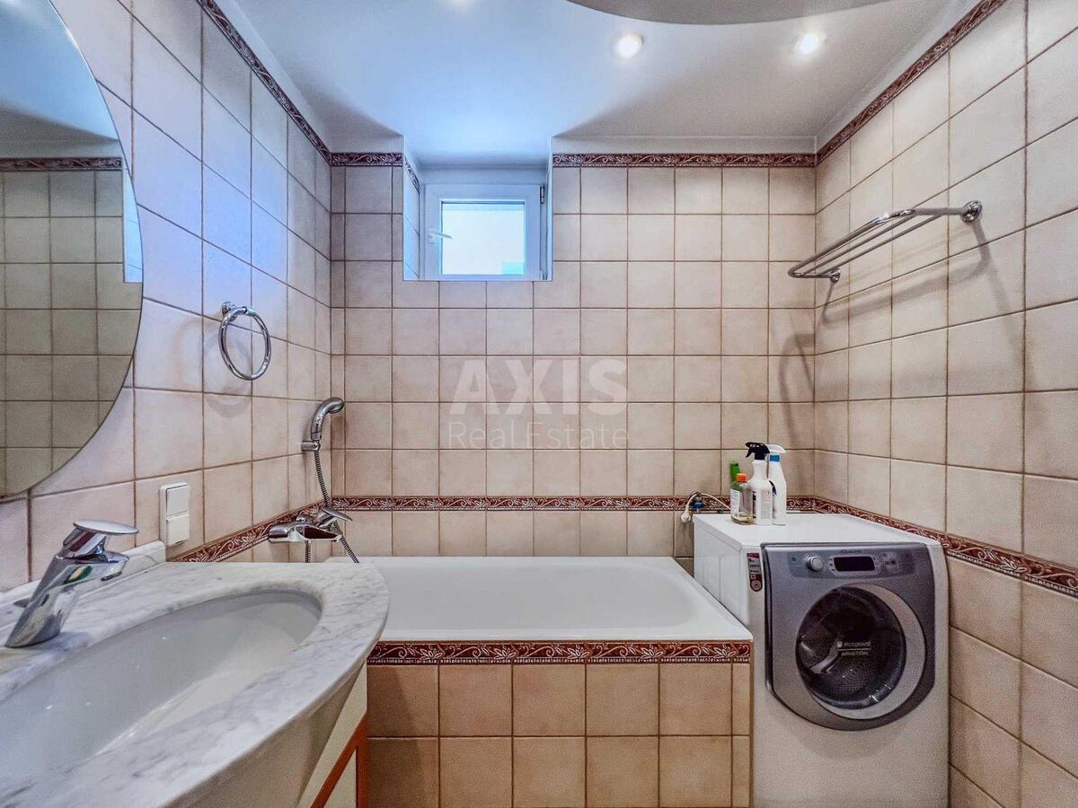 3k apartment vul. Mazepy Ivana 12А8