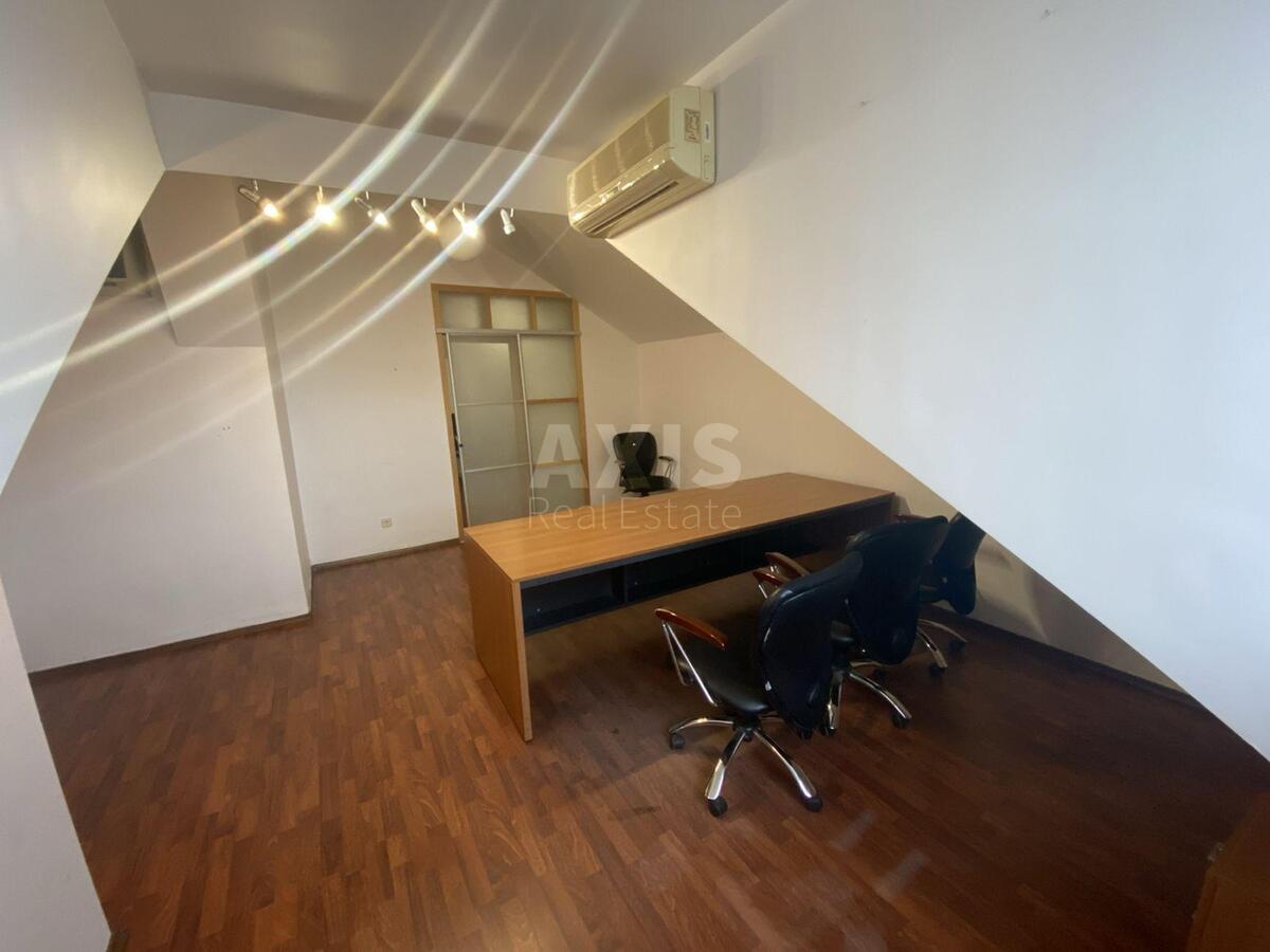 Office vul. Pavlivs'ka 17, 65m20