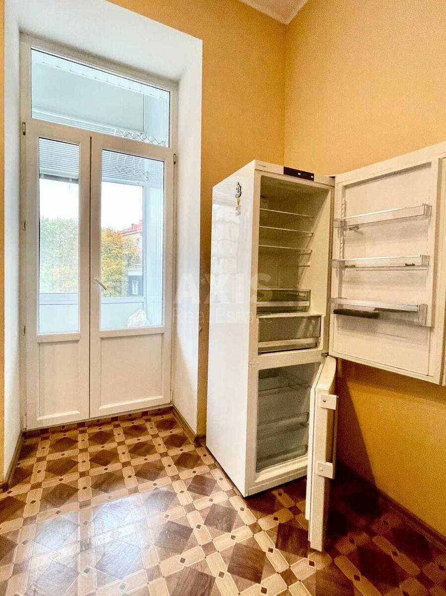 3k apartment vul. Sichovyh Stril'civ 10589811