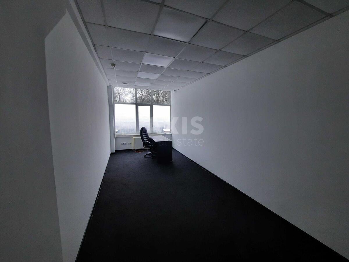 Office vul. Degtjarivs'ka 52, 506m23