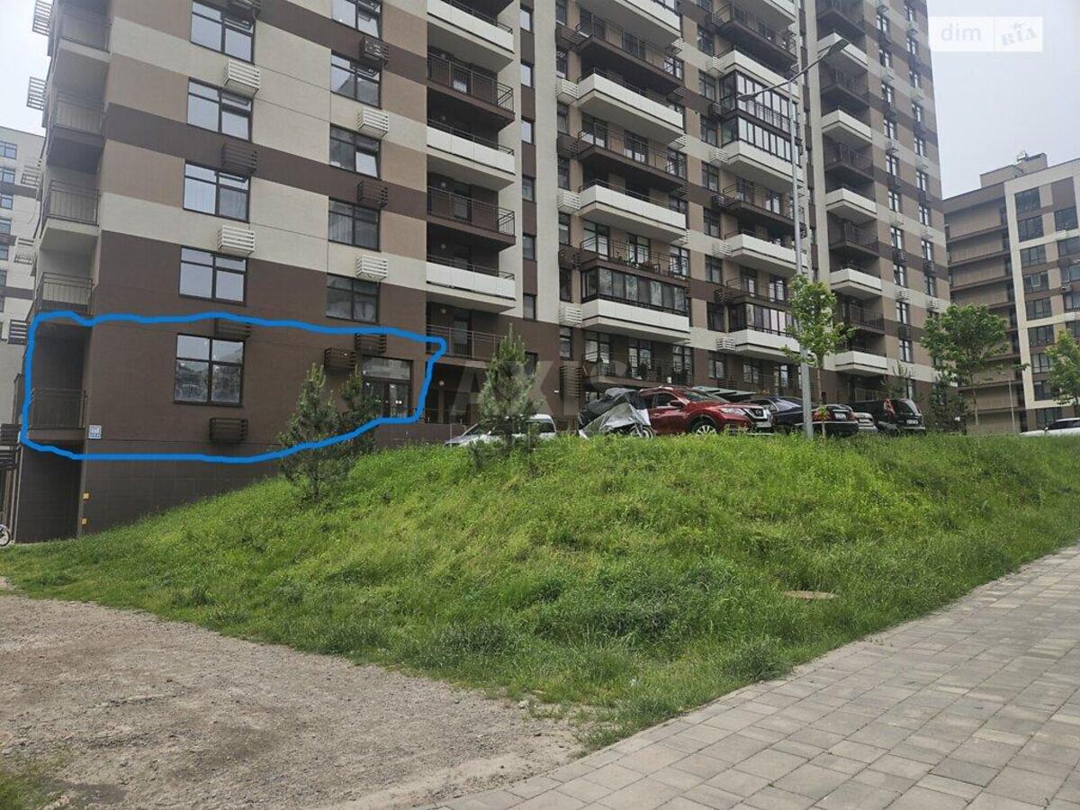 Trade object vul. Grekova Generala 1, 71m20