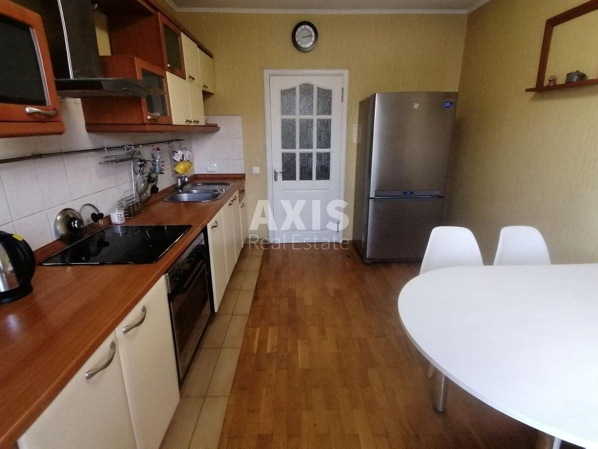 3k apartment nab. Dniprovs'ka 23
