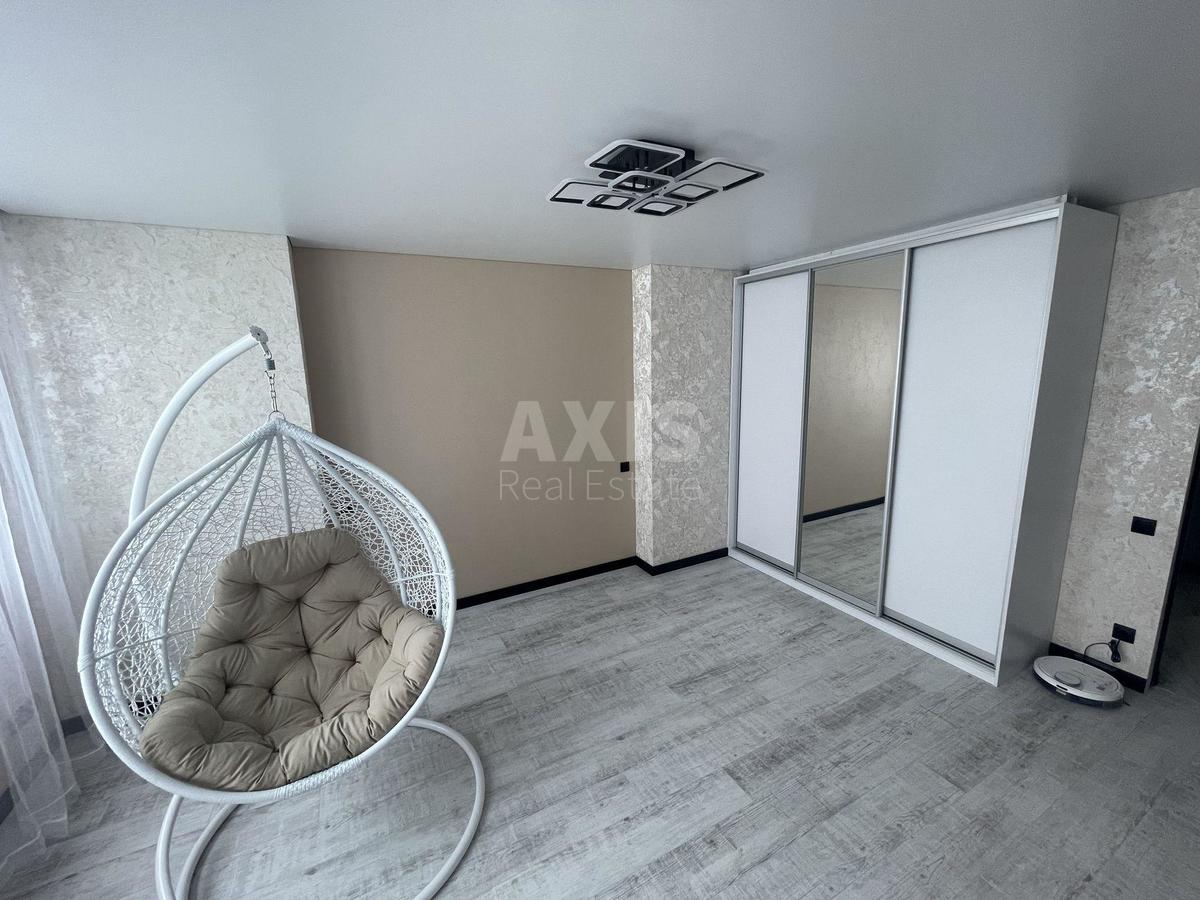 3k apartment vul. Myhajla Maksymovycha 325