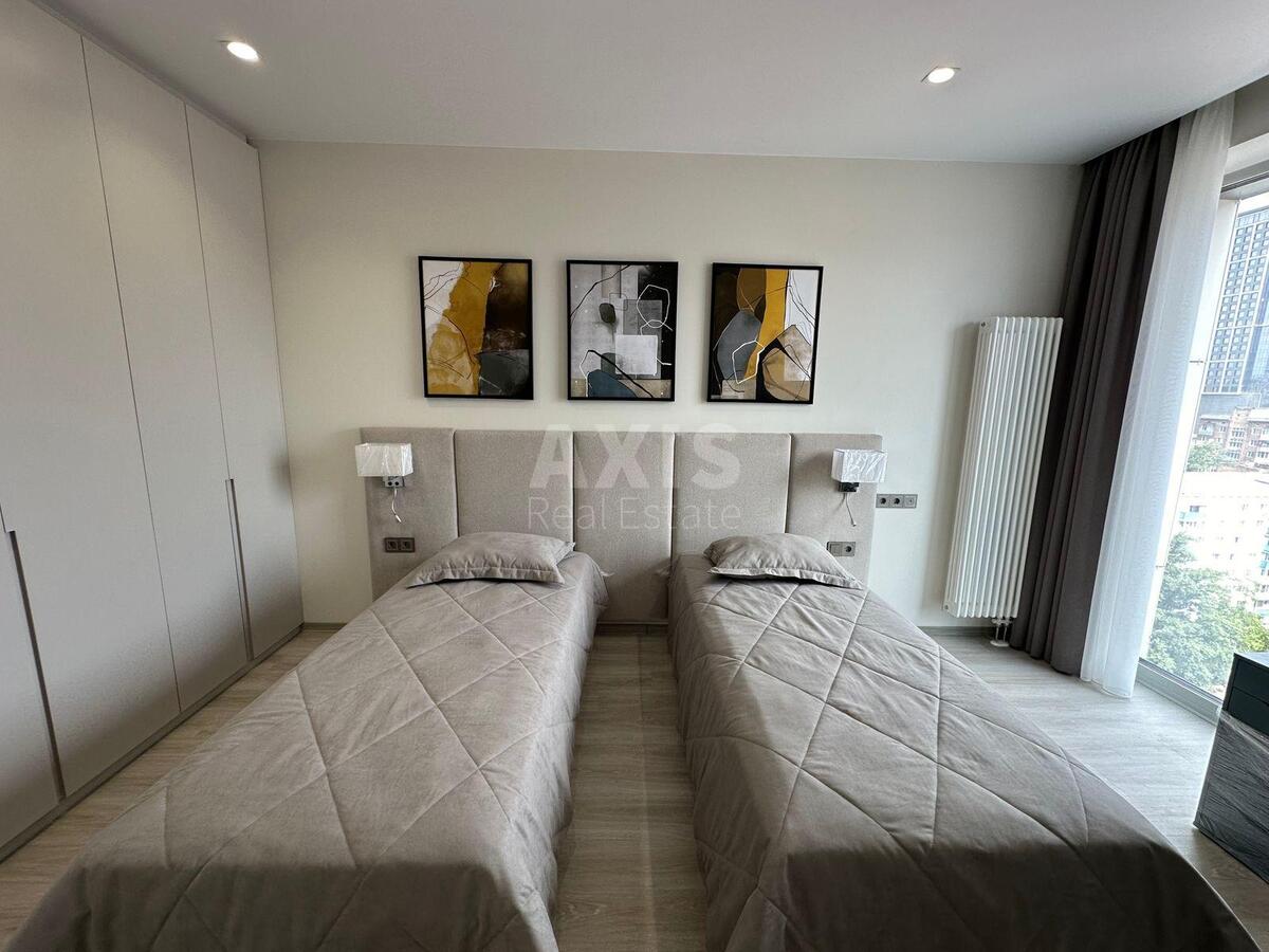 3k apartment vul. Antonovycha 1185