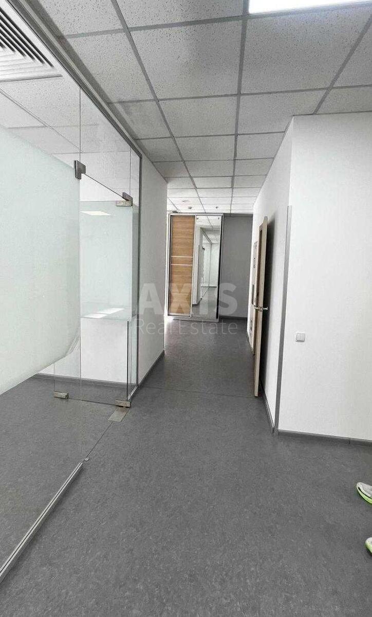 Office vul. Fizkul'tury 28, 132m2570623