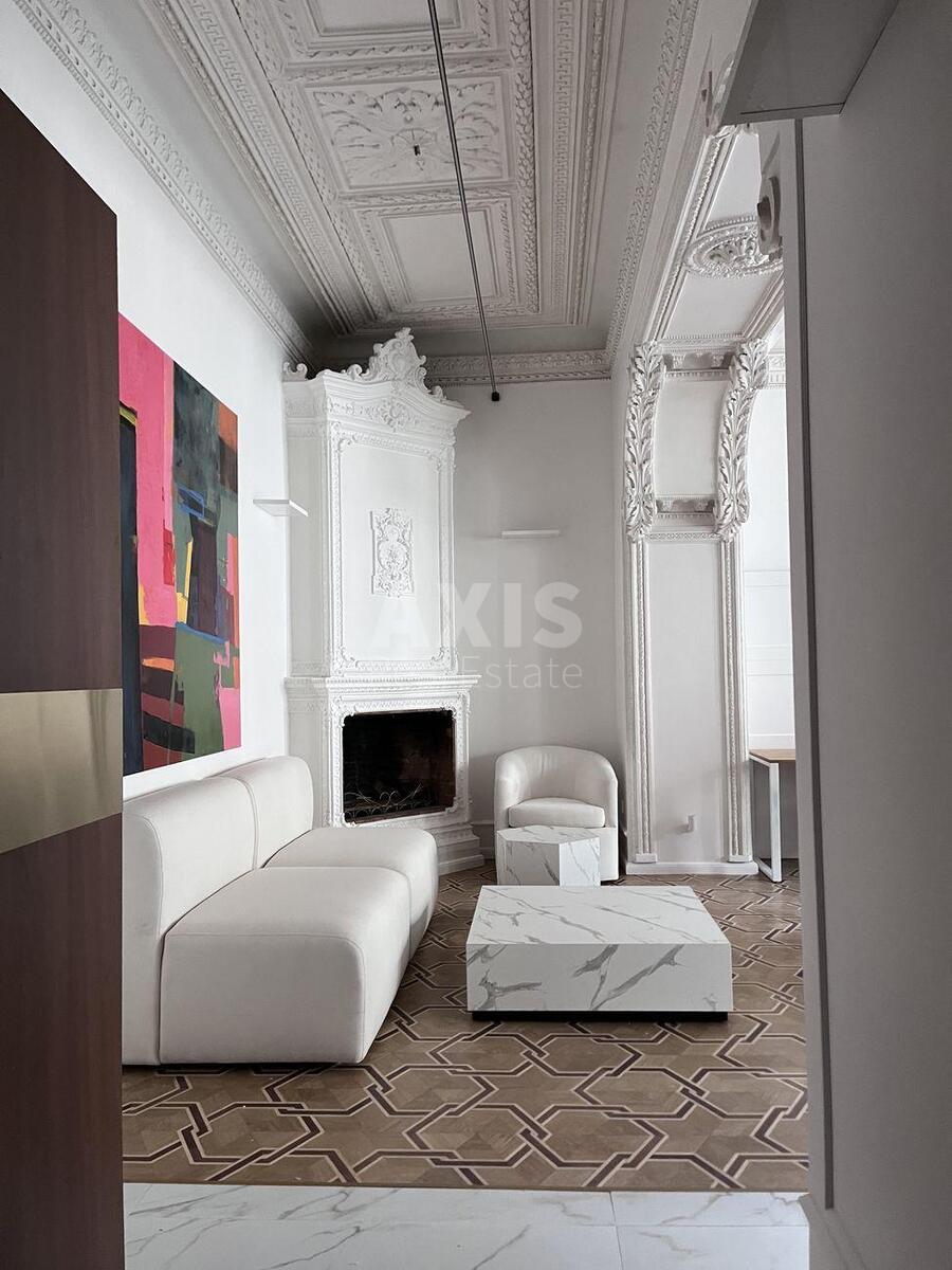 Office vul. Rustaveli Shota 22, 180m25