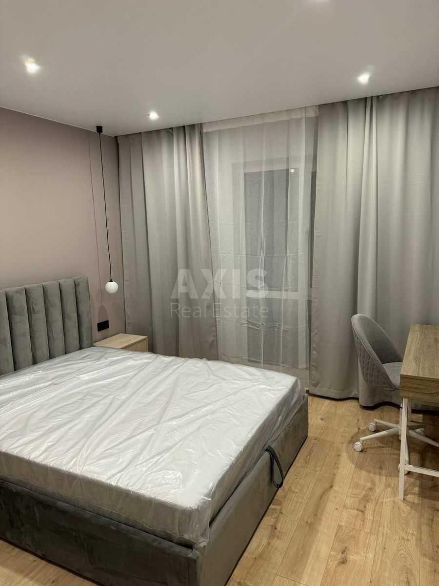2k apartment vul. Myhajla Maksymovycha 240